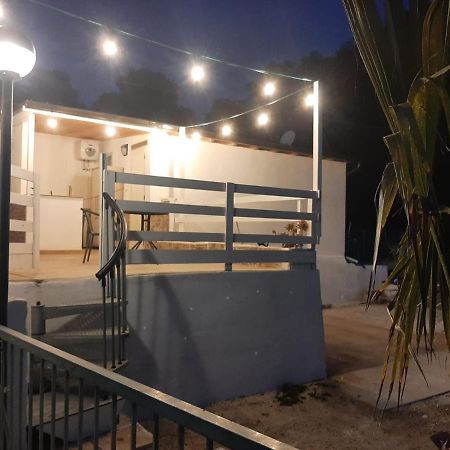 Casa Vacanze Leonardo Пешичи Екстериор снимка