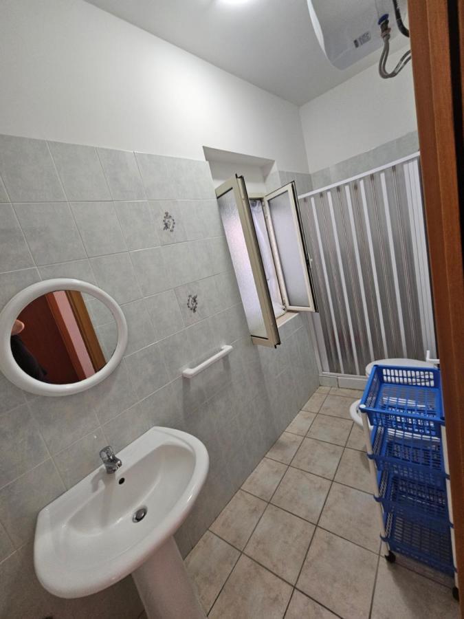 Casa Vacanze Leonardo Пешичи Екстериор снимка