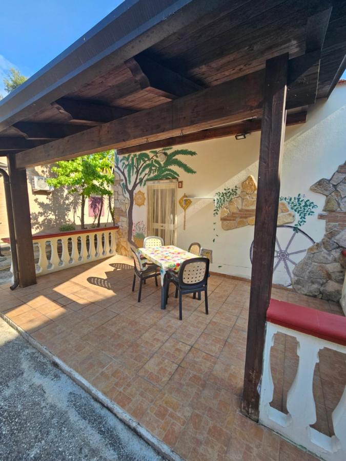 Casa Vacanze Leonardo Пешичи Екстериор снимка
