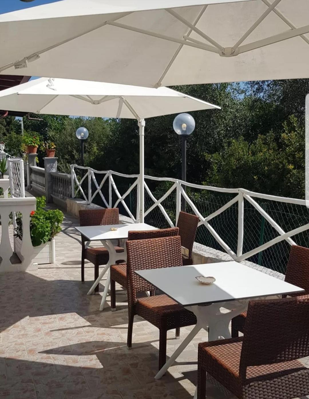 Casa Vacanze Leonardo Пешичи Екстериор снимка
